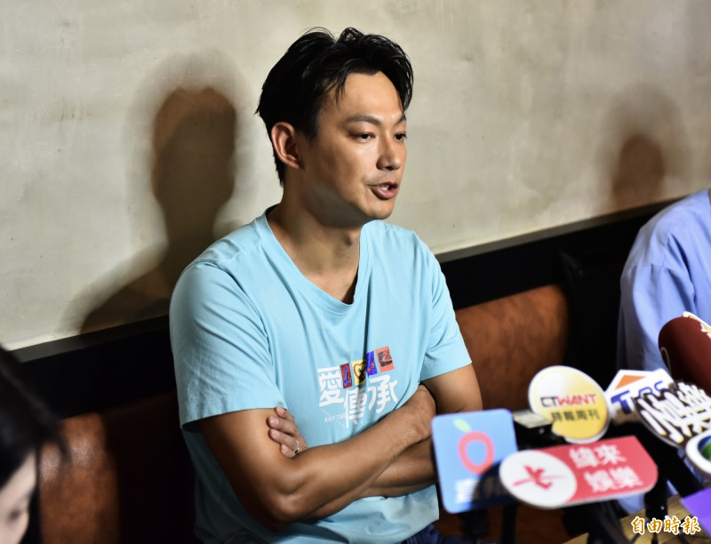 威廉今露面針對閃兵事件再道歉。（記者陳奕全攝）