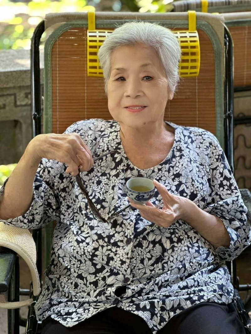 92歲素珠現況曝光！氣色紅潤近照報平安 粉絲激喊：想妳啦阿姨