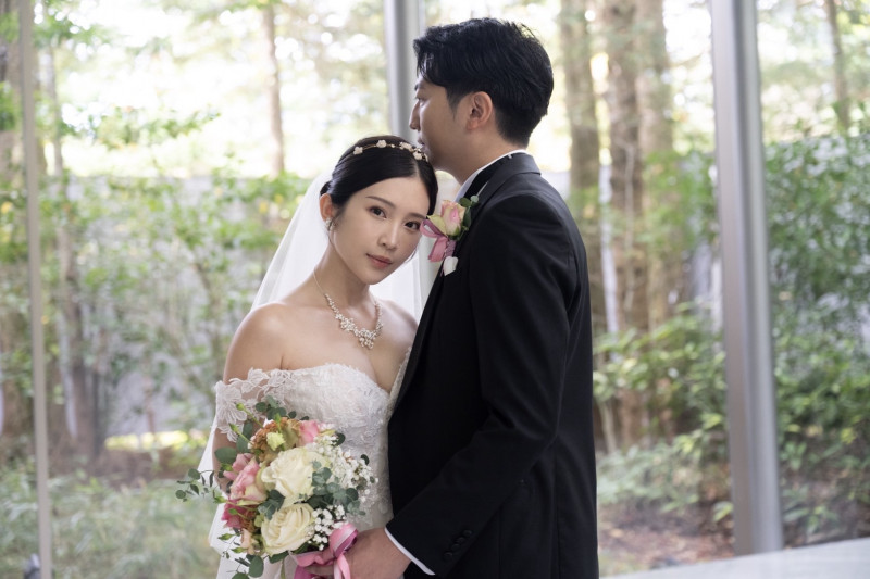 鄭家純與Akira三年前的約定終於成真，在輕井澤完成夢想婚禮。（千巡影世康姐提供）