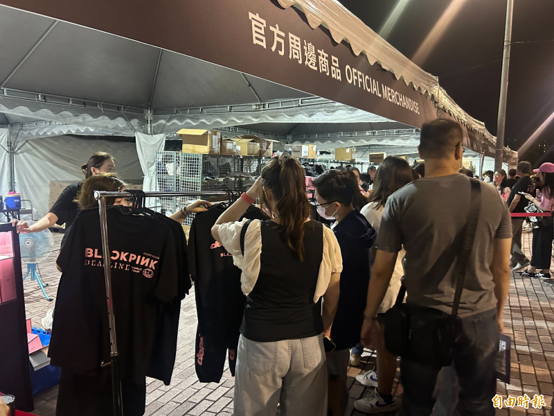 BLACKPINK官方周邊商店。（記者廖俐惠攝）