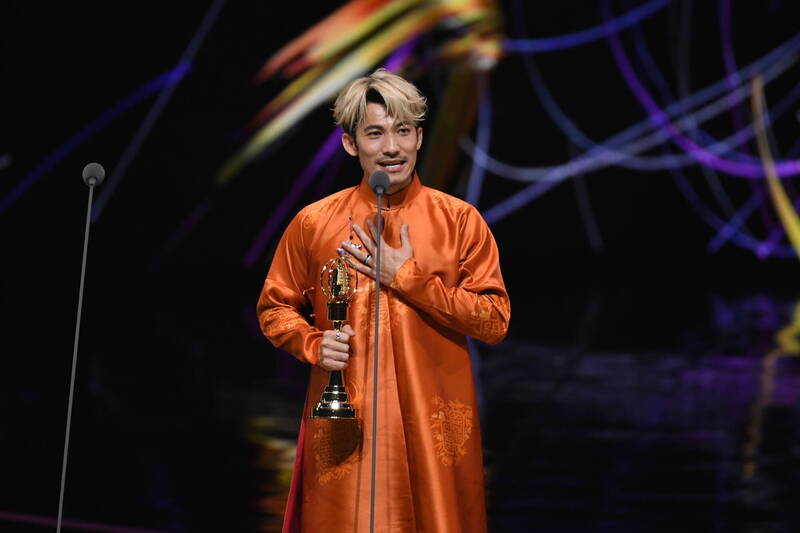 金鐘60》首位越南影帝奪金鐘!連炳發飆流利中文:我愛台灣的善良與溫柔