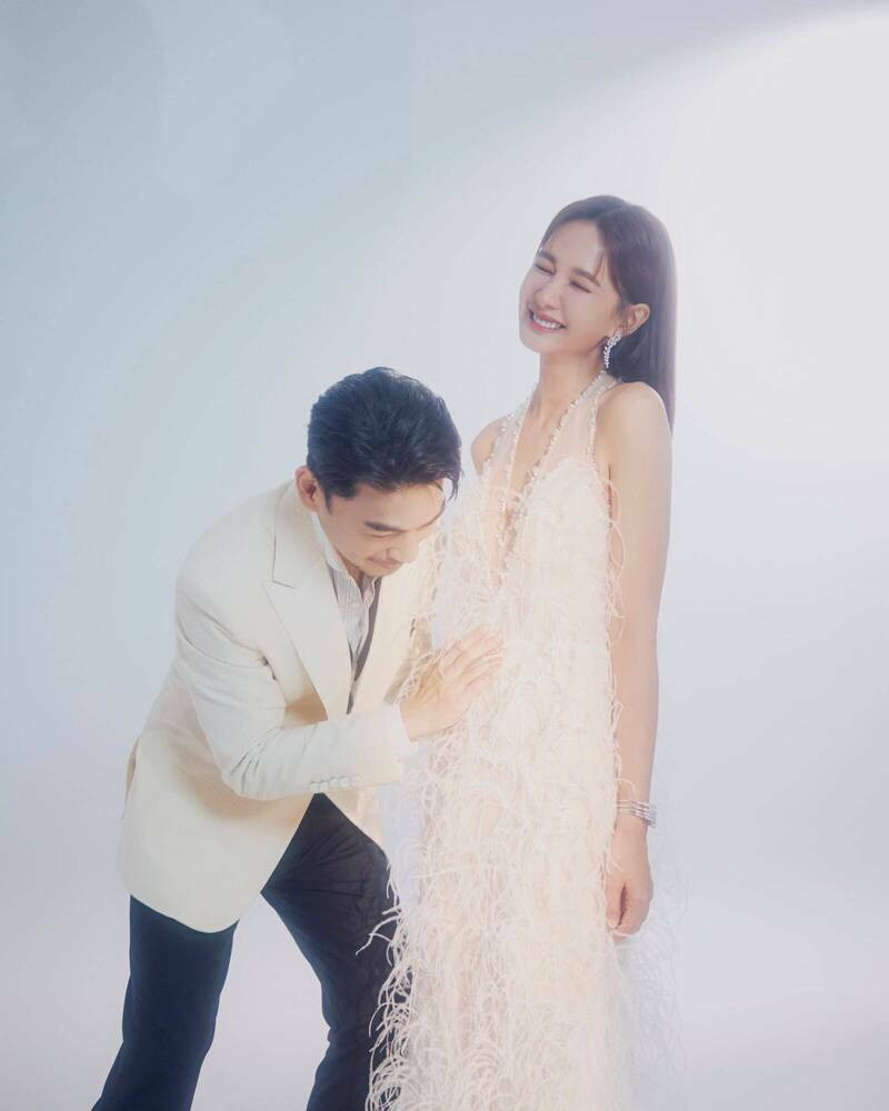 阿Ken曖昧摸安心亞「孕肚」也失利 周杰倫深夜罕見發聲