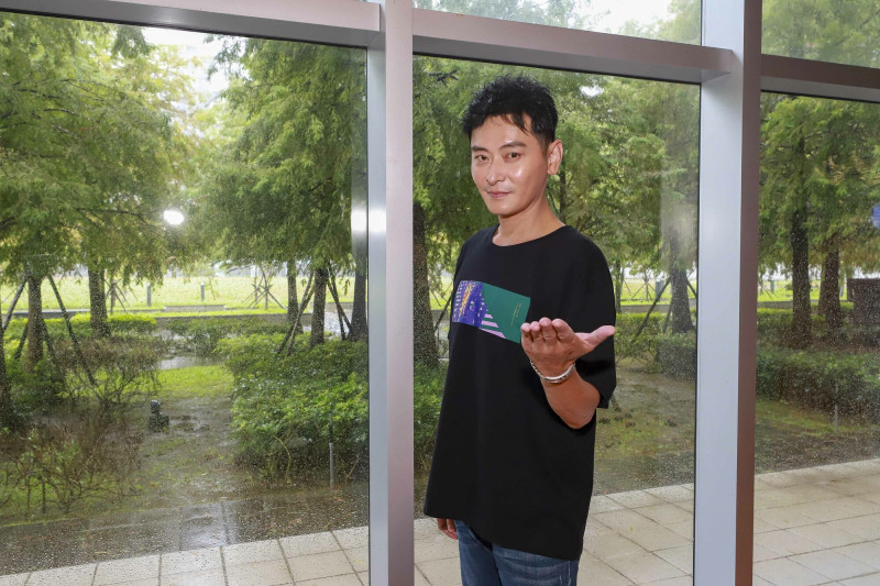 《大尾鱸鰻》男星陳屍家中 死對頭陳冠霖露面淡回