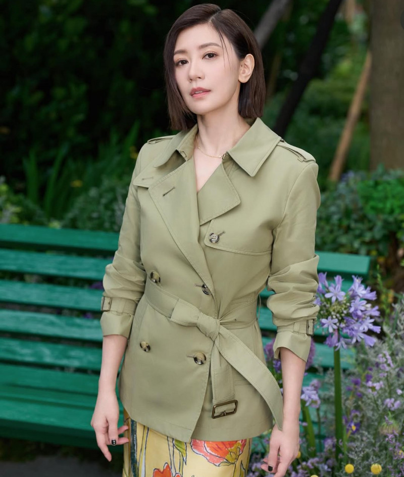 修杰楷涉閃兵案遭搜索上銬，賈靜雯廈門拍戲急發聲。（翻攝自臉書）