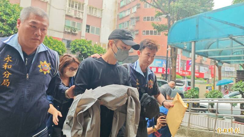 張書偉被拘提到案。（記者陸運鋒攝）