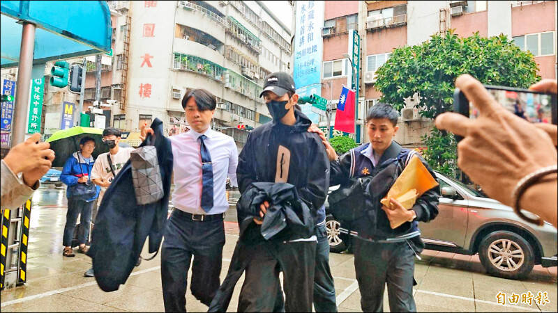 修杰楷砸15萬免役失敗  年收千萬恐蒸發