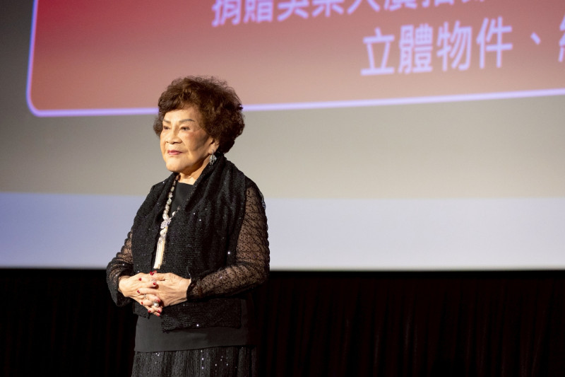 周遊提到勞軍經驗，透露還忍不住親了阿兵哥。（國家影視聽中心提供）