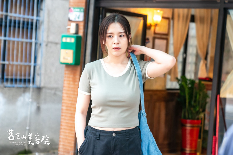 劉品言在《舊金山美容院》聽聞好友連晨翔暗中破壞自己的婚禮憤而離去。（TVBS提供）