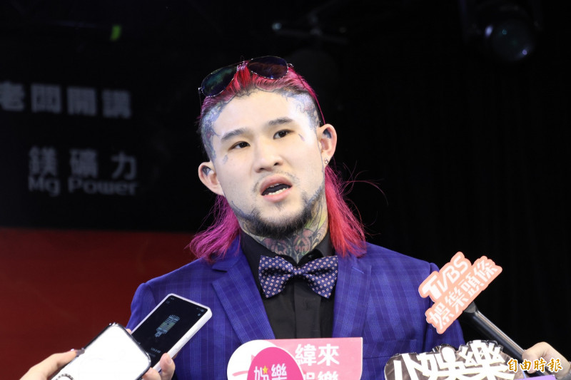 孫安佐經紀人重讀天月。（記者林欣穎攝）