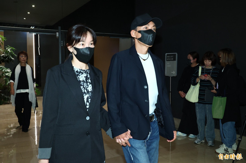 潘若迪帶著老婆現身楊爸感恩紀念會。（記者傅茗渝攝）