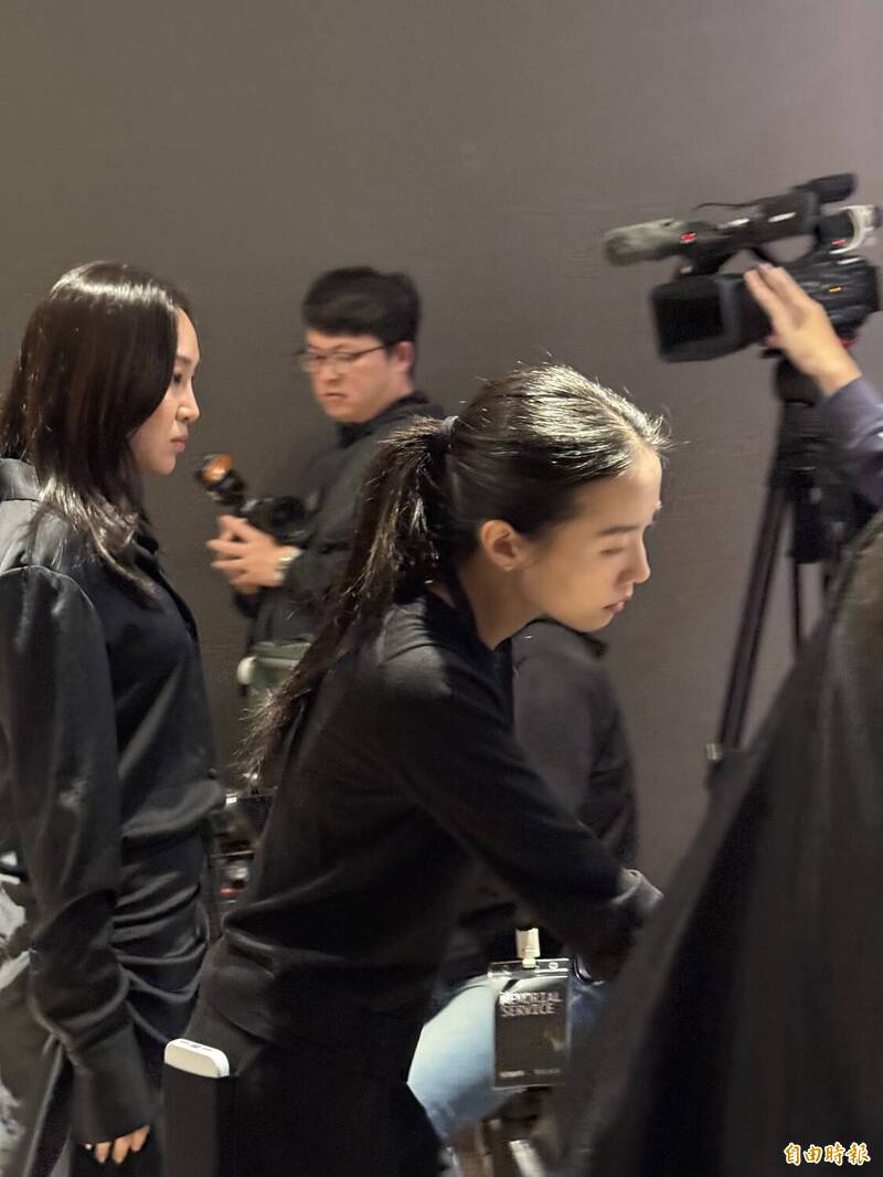 楊祐寧老婆Melinda（左1）。（記者傅茗渝攝）