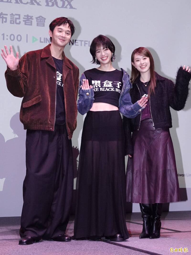陸夏失控練巫術「複製張軒睿」!恐怖情人戲太真他跪到腳麻 - 自由娛樂