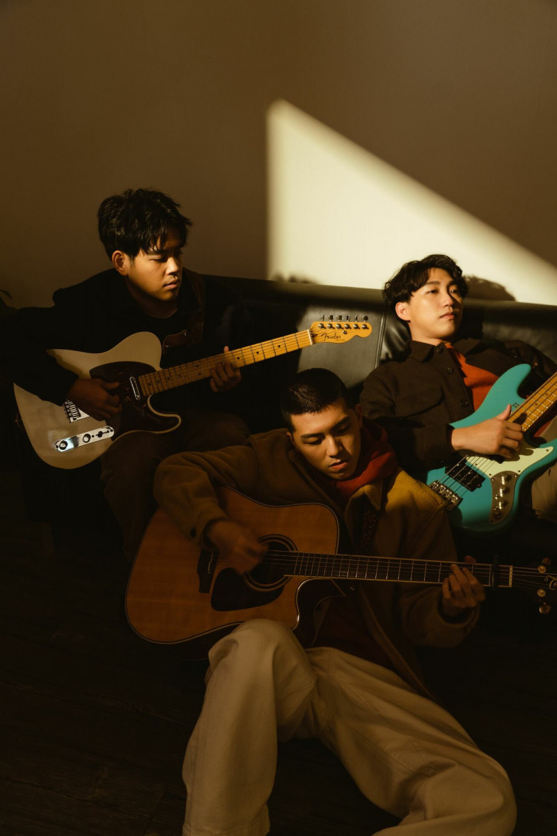 靈魂沙發單曲直擊AI失衡世代的真實焦慮。（放飛音樂提供）