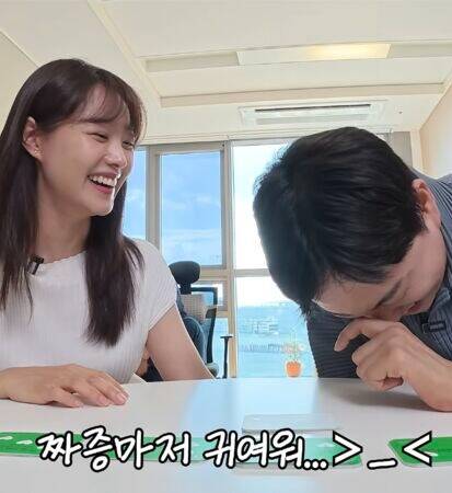 宋枝恩（左）在最新影片中坦承曾經對朴偉感到不耐煩。（翻攝自IG）