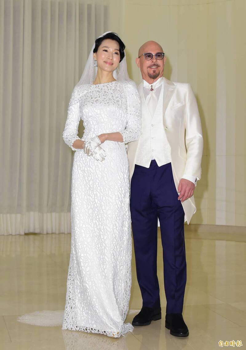 59歲坣娜生病要求朋友保密 大咖天后揭她在老公旁邊過世