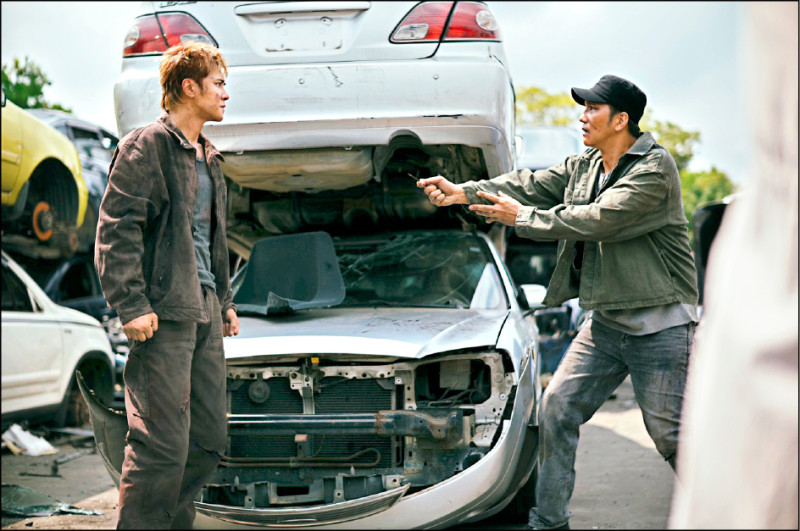 羅志祥（左）與馬志翔飆戲過足戲癮。（華納音樂提供）