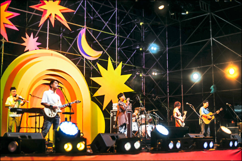 蘇打綠在音樂節合體，接下來準備推出團綜。（友善的狗提供）