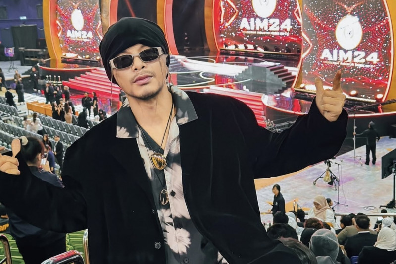 謝侑芯馬國猝逝，現場驚見黃明志，遭搜出藍色藥丸當場逮捕。（翻攝自IG）