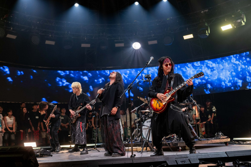 野東西參與全台首檔大型樂團養成節目《樂團祭》。（三立提供）