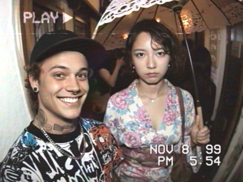 《鳥居》屁孩觀光客大鬧東京。（發起日影視提供）