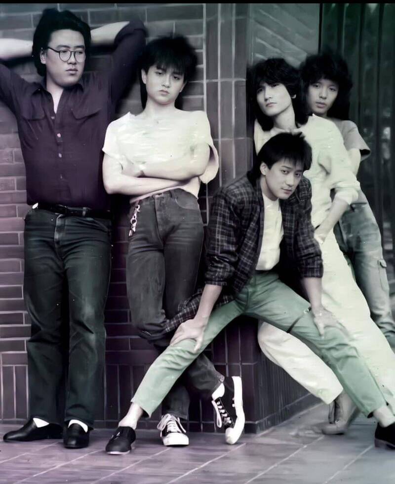 藍天使合唱團的第一張宣傳照，有屠穎（左起）、李國超、李亞明和劉偉仁。（翻攝自李國超臉書）