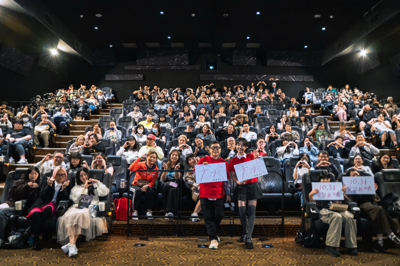 《女孩》主創團隊週末兩天勤跑戲院，深入回答觀眾提問。（甲上娛樂提供）