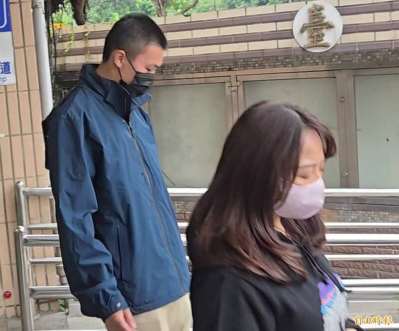 閃兵集團共犯林逸楷（左）。（記者王定傳攝）