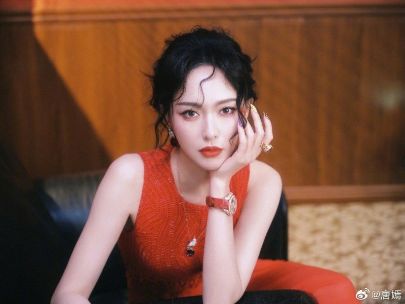 唐嫣出演《繁花》中的「唐小姐」。（翻攝自微博）