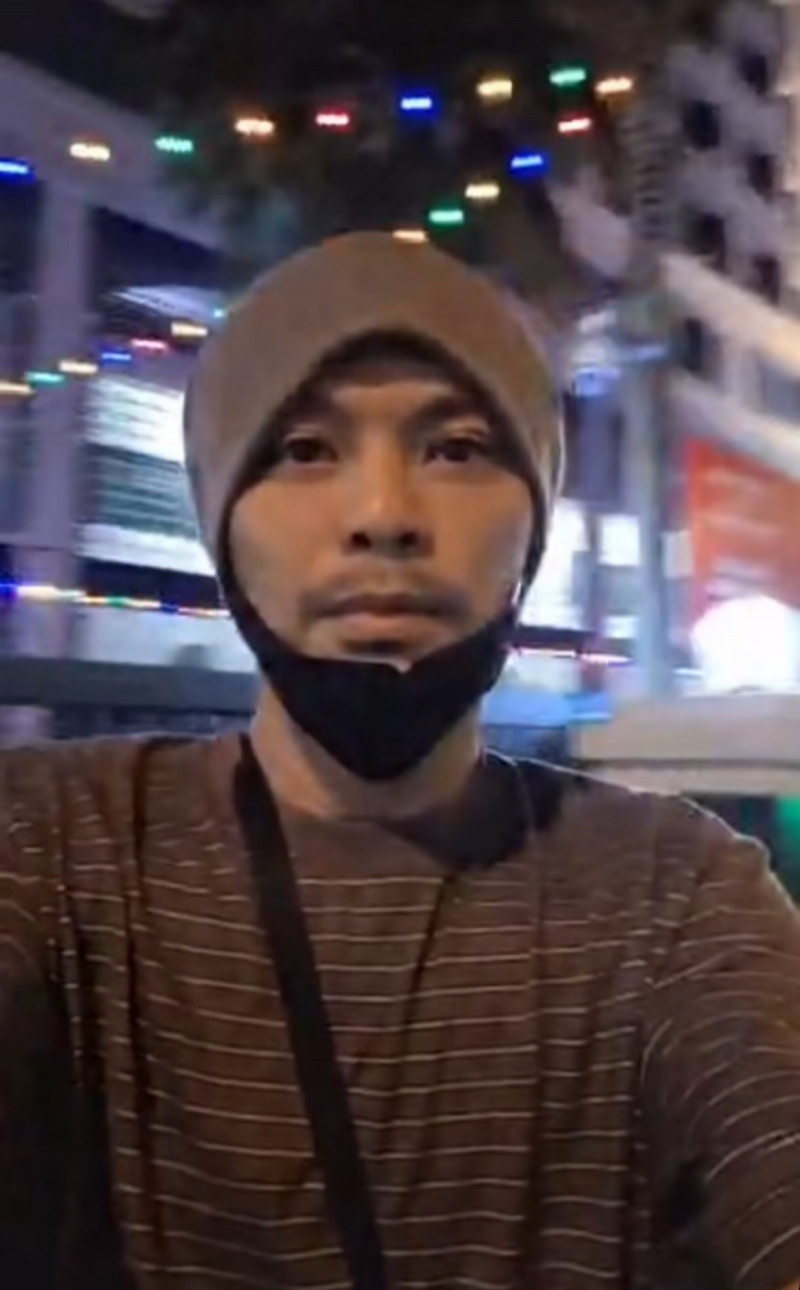 黃明志現身警局投案前，先自拍影片向大家交代行蹤。（翻攝自臉書）