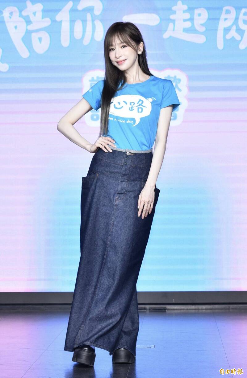 王心凌今天為心路基金會「勇敢走心路」募款專案擔任愛心大使。（記者陳奕全攝）