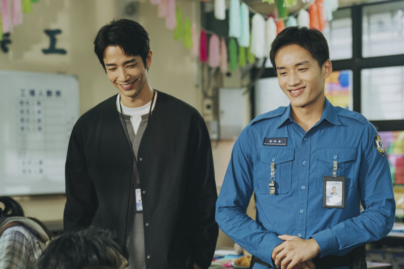 劉以豪（左）、陳澤耀在《監所男子囚生記》一冷一熱的組合，火花強烈又充滿張力。（愛奇藝國際版、壹壹影業提供）