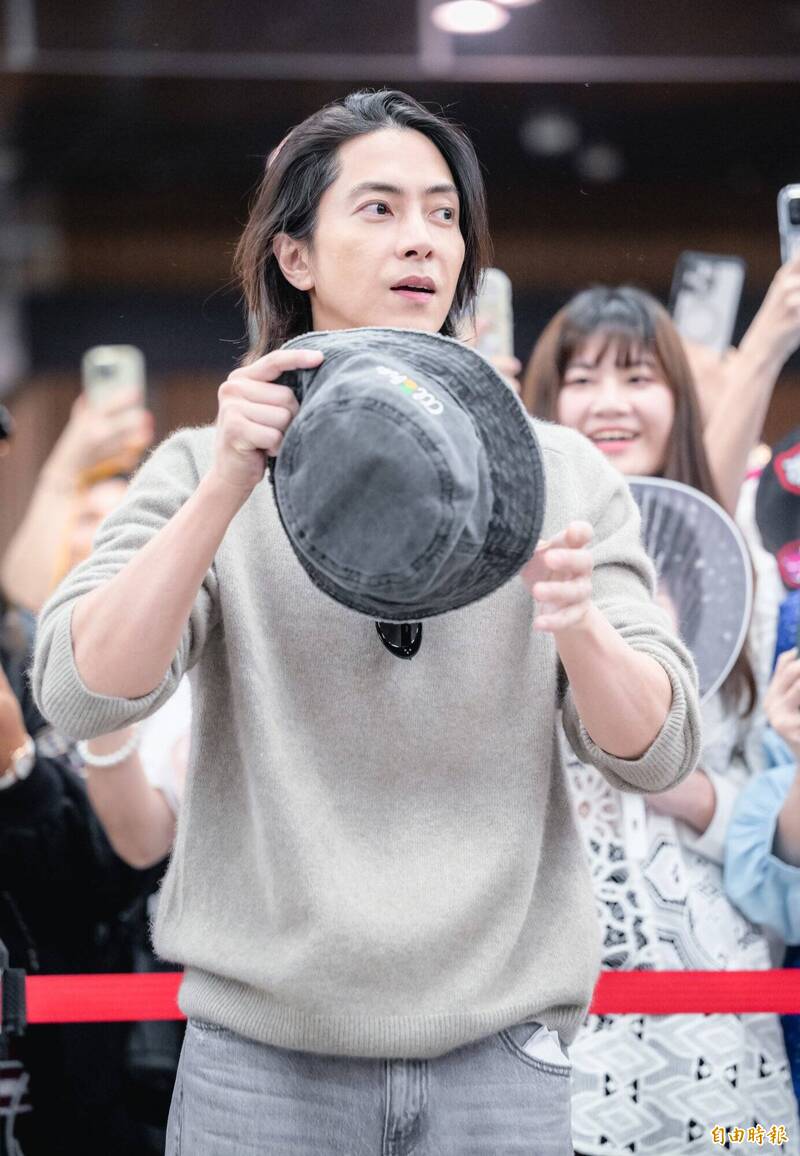 山下智久頭髮沒整理也是有夠帥。（記者王文麟攝）