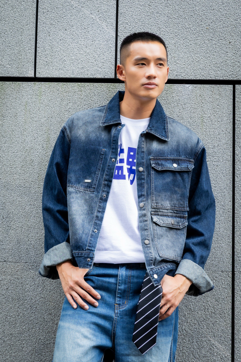 陳澤耀在《監所男子囚生記》有逗趣演出。（愛奇藝國際版、壹壹影業提供）