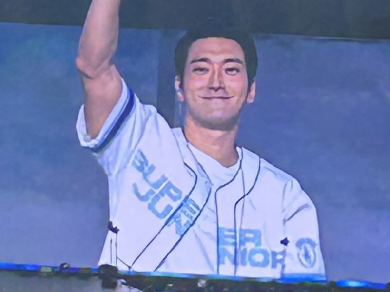 （直擊）始源被逼退出SJ！大巨蛋堅定發聲：相信我，不會讓大家失望