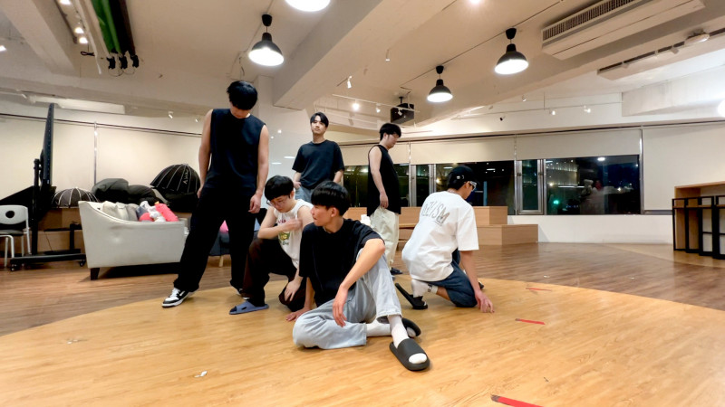 Dcard男團「哇嘿噴」坦言一開始是玩票性質，但現在都是玩真的。（Dcard Video提供）