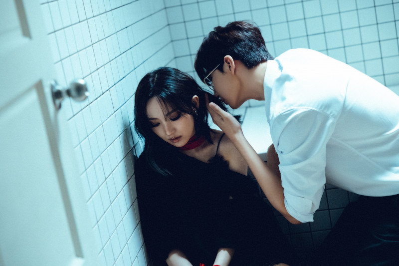 MV中有大量浴室戲，閻奕格拍到好害羞。（格聲娛樂提供）