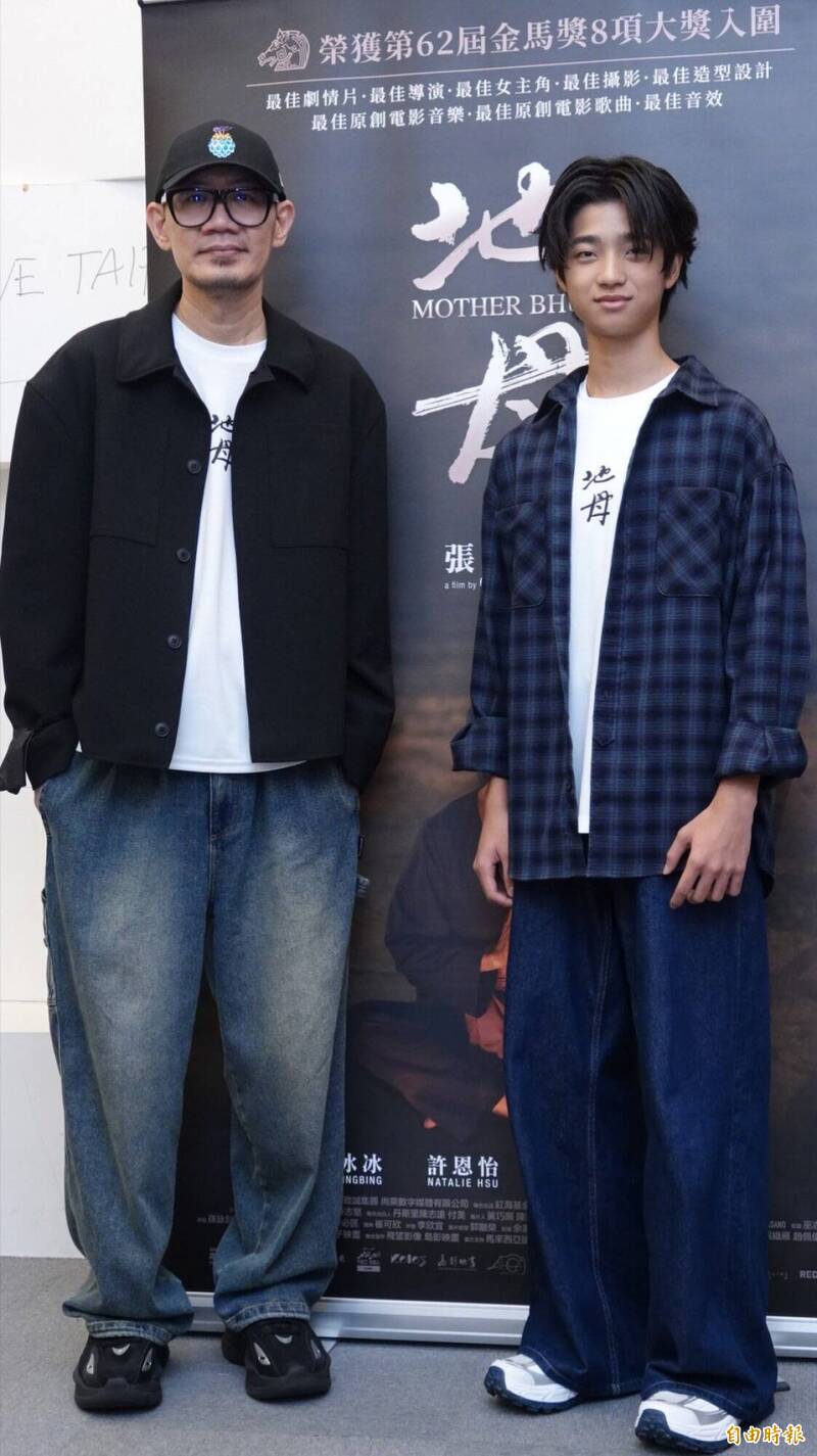 張吉安（左）、白潤音今天出席《地母》聯訪，分享拍攝秘辛。（記者潘少棠攝）