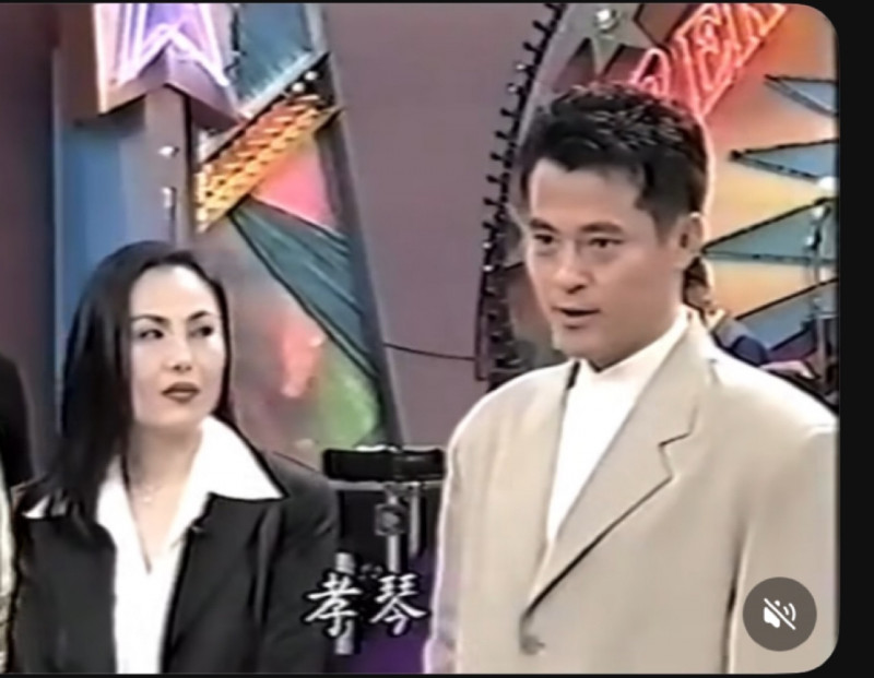 熊孝琴（右）與江蕙同框。（翻攝自YouTube）