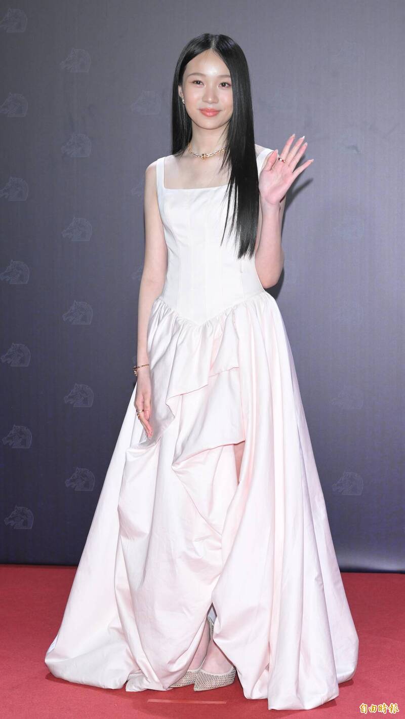 金馬62》最年輕金馬影后長大了！14歲林品彤暴風抽高 網驚嘆：變好多