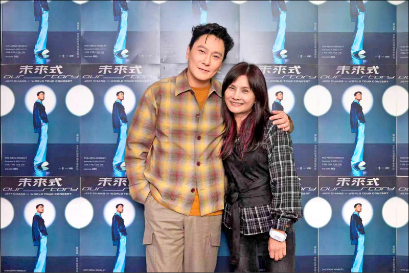 胡如虹的藝人朋友張信哲。（潮水音樂提供）