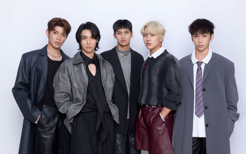 人氣男團FEniX屏東跨年演唱會壓軸登場。（屏東縣政府提供）