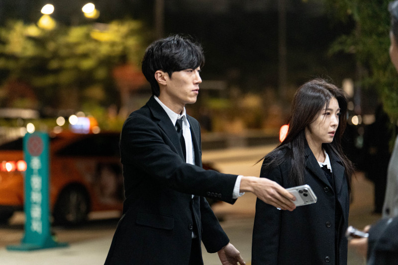 河智苑聽聞李順載逝世消息，神色哀戚。（達志影像）