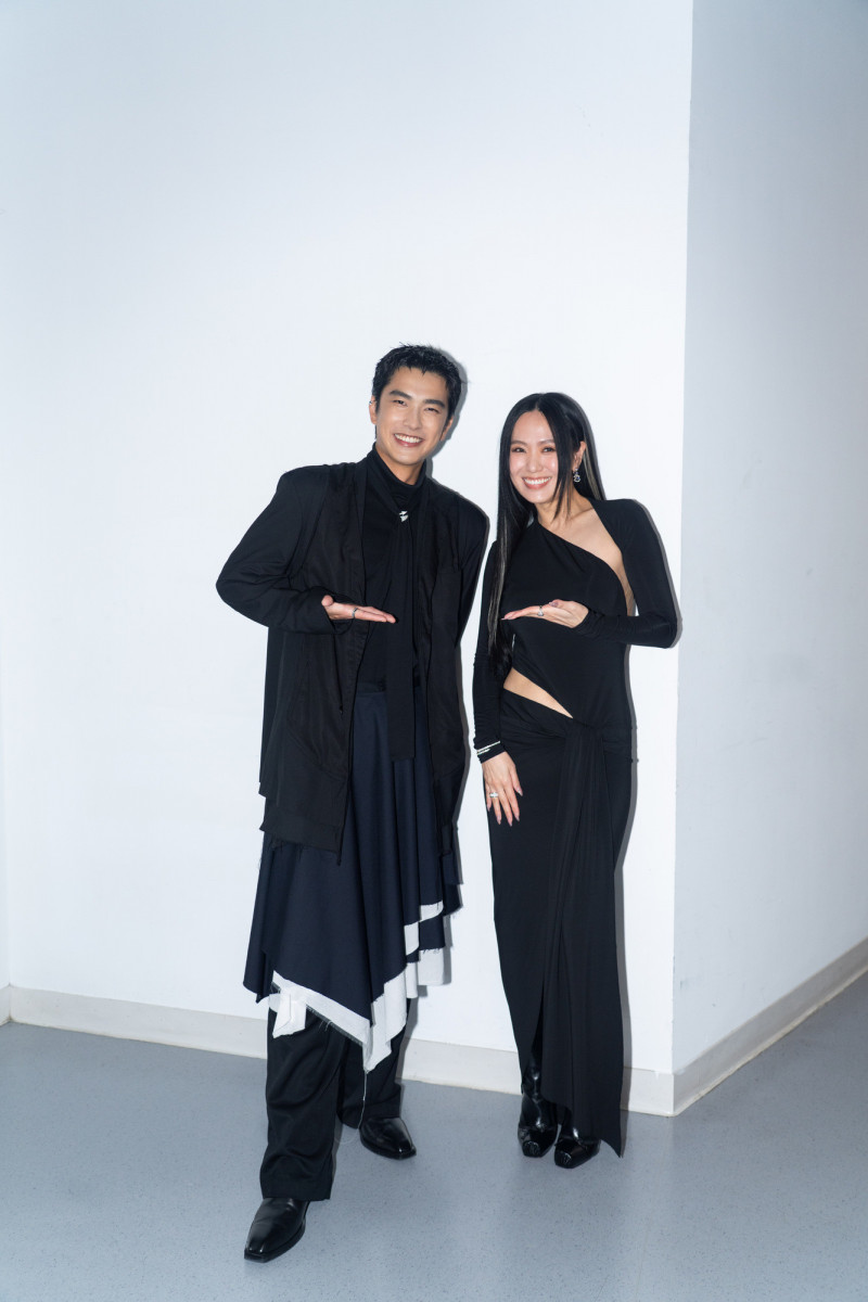 孫盛希、曾敬驊在金馬後台同框。（滾石提供）