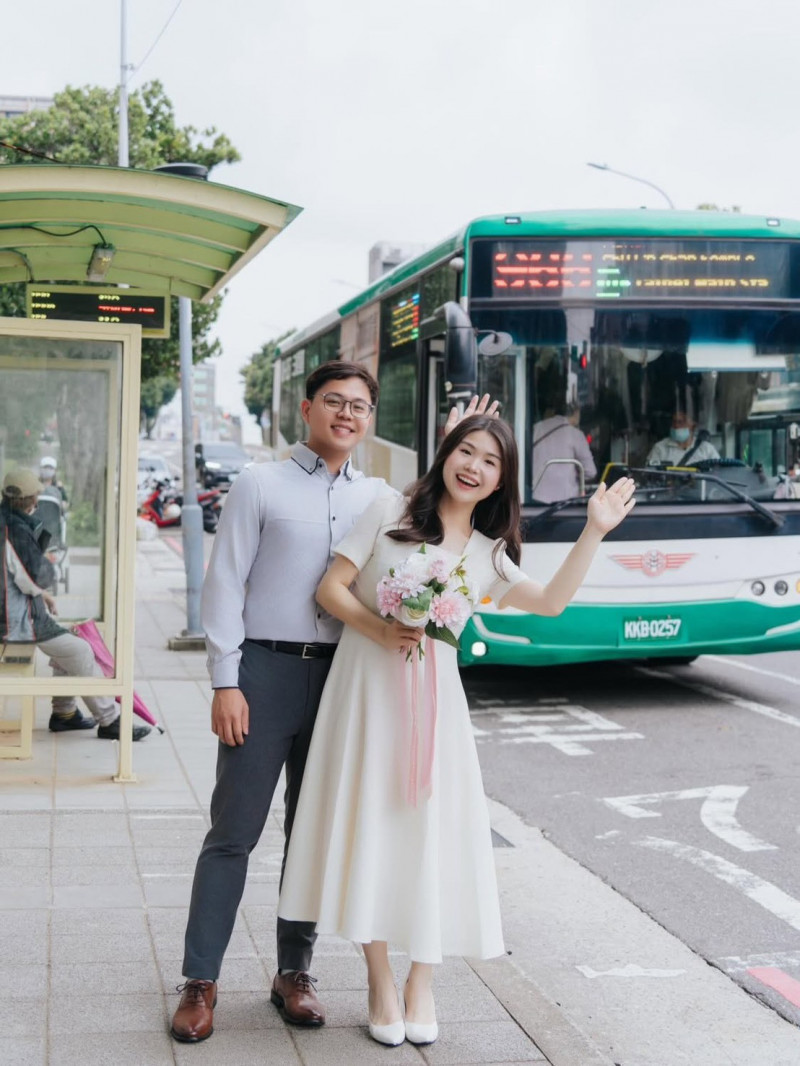 童星出身的簡嘉芸當年拍攝泡麵廣告爆紅。（翻攝Threads）