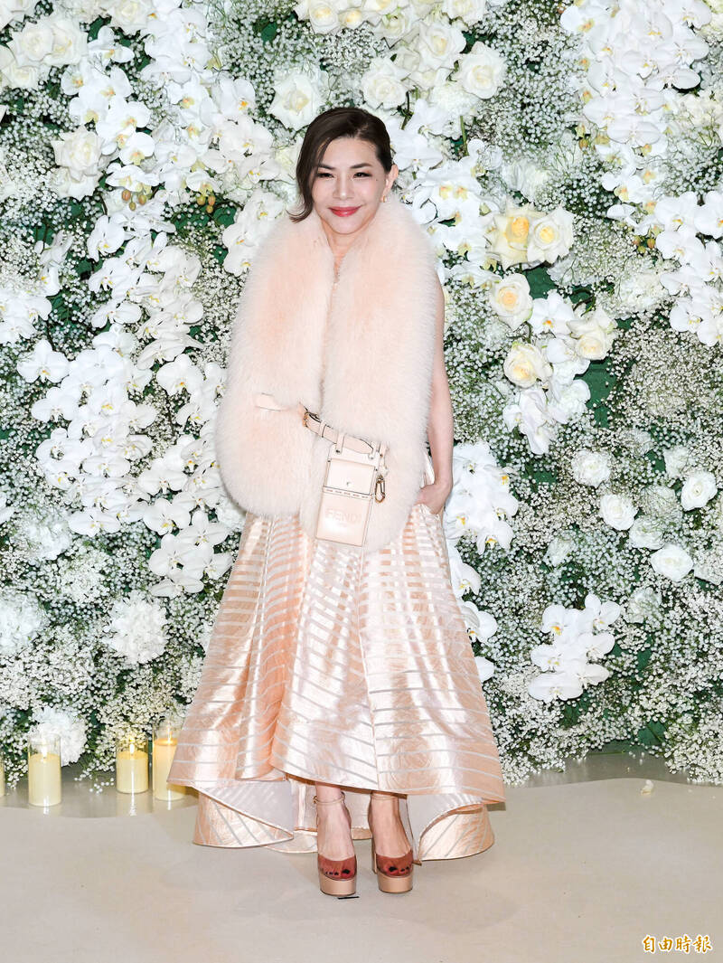 張清芳盛裝出席邱澤、許瑋甯婚宴。（記者王文麟攝）