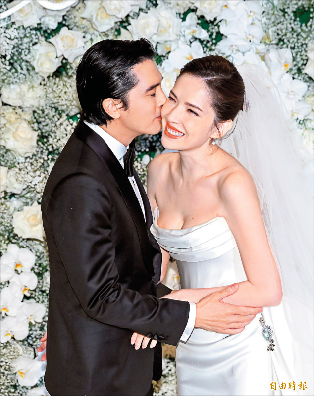 邱澤許瑋甯婚禮三金排場 婚戒藏愛的巧思