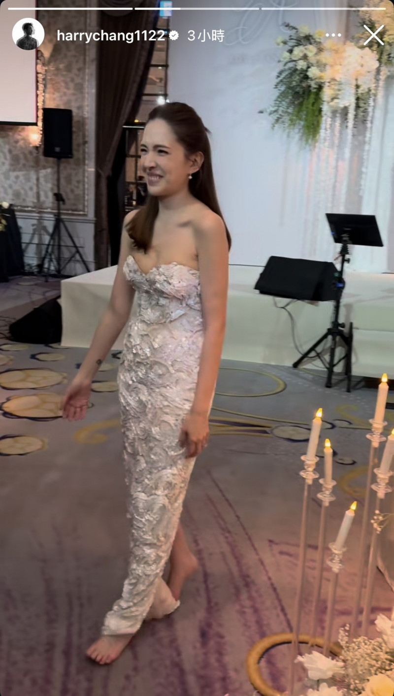 許瑋甯嗨到脫鞋熱舞。（翻攝自懷秋Instagram）