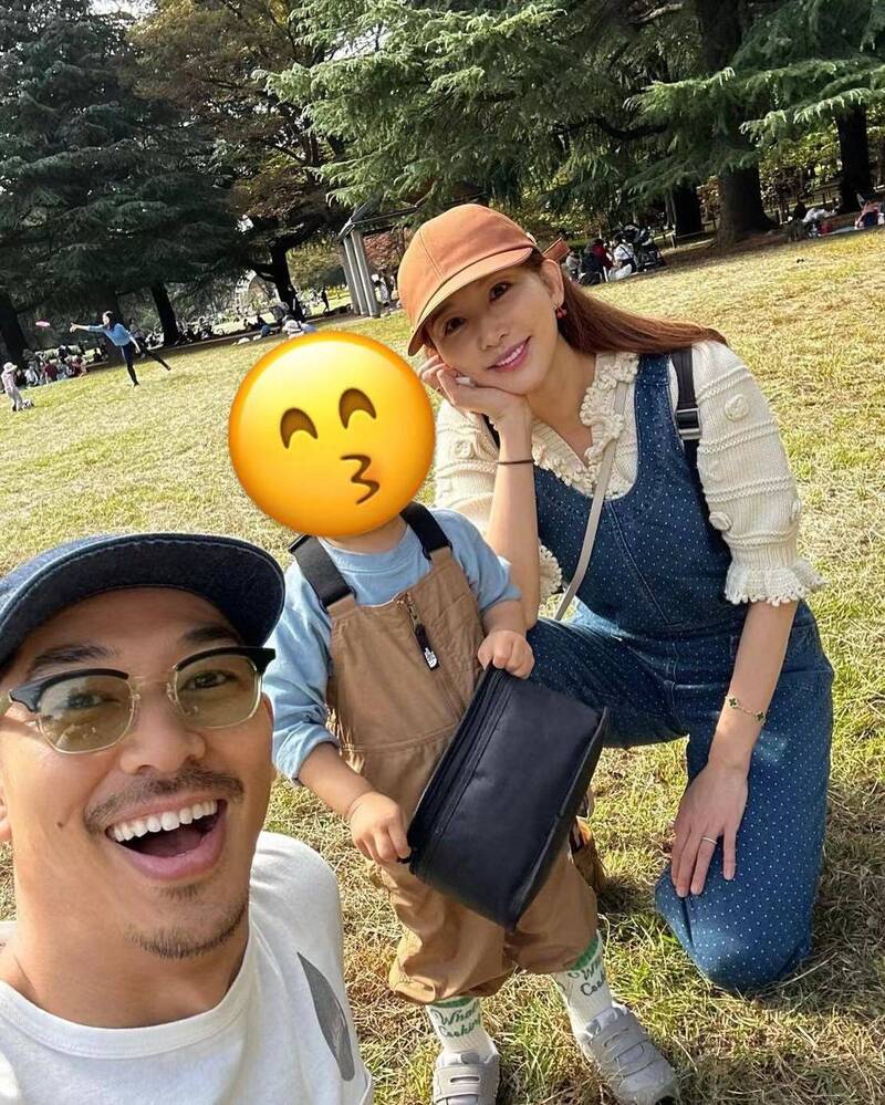 Akira、兒子以及林志玲。（翻攝自臉書）