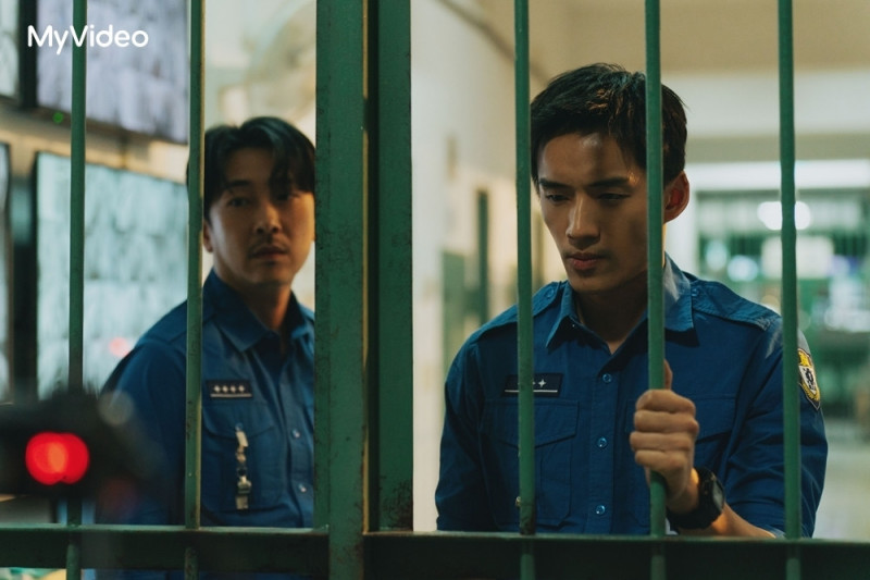 陳澤耀（右）笑稱被興趣困住成車奴，每天要花3小時親自洗車。（愛奇藝國際版、壹壹影業提供）