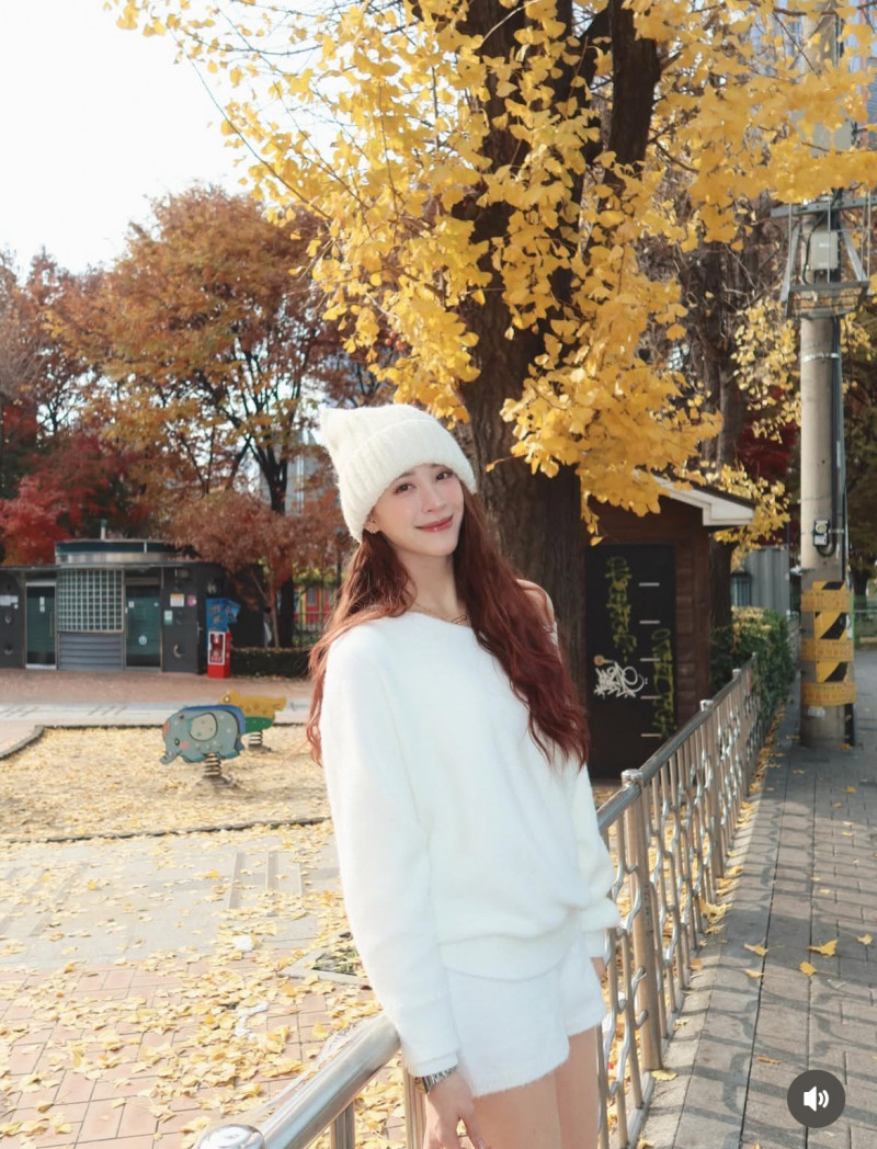 歐陽妮妮與閨密赴首爾放風旅遊。（翻攝自Instagram）